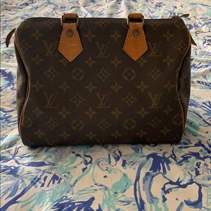 Louis Vuitton speedy